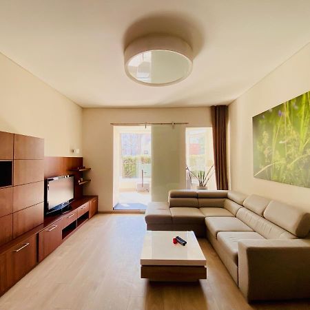 Great Flat With Terrace In Oldtown-Prime Rentals Kaunas Exteriör bild
