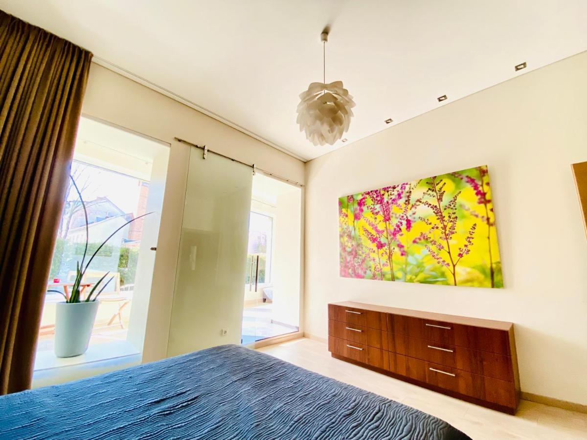 Great Flat With Terrace In Oldtown-Prime Rentals Kaunas Exteriör bild