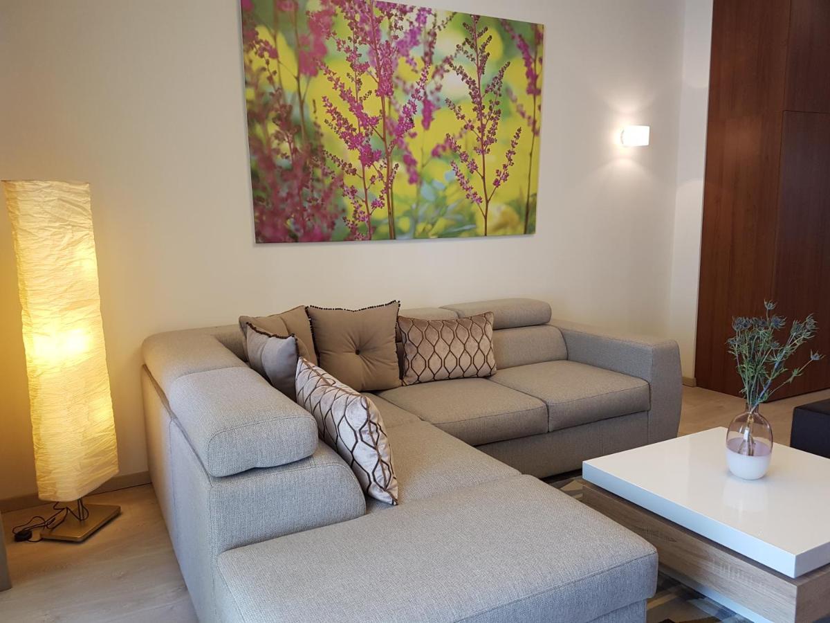 Great Flat With Terrace In Oldtown-Prime Rentals Kaunas Exteriör bild