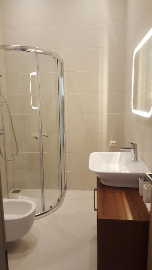 Great Flat With Terrace In Oldtown-Prime Rentals Kaunas Exteriör bild